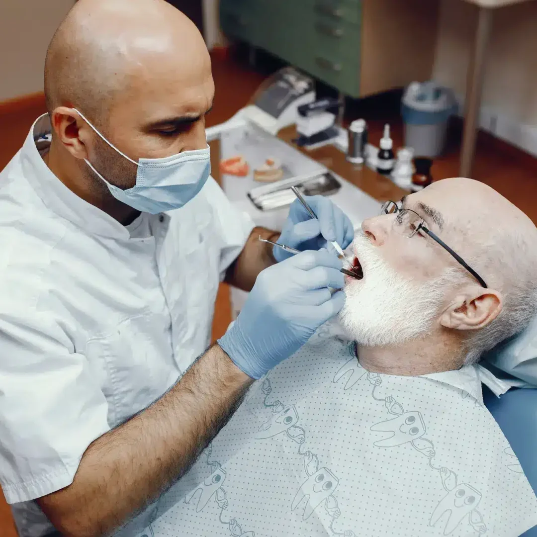 Extractions and Dentures in Mexico Cost with Clinics
